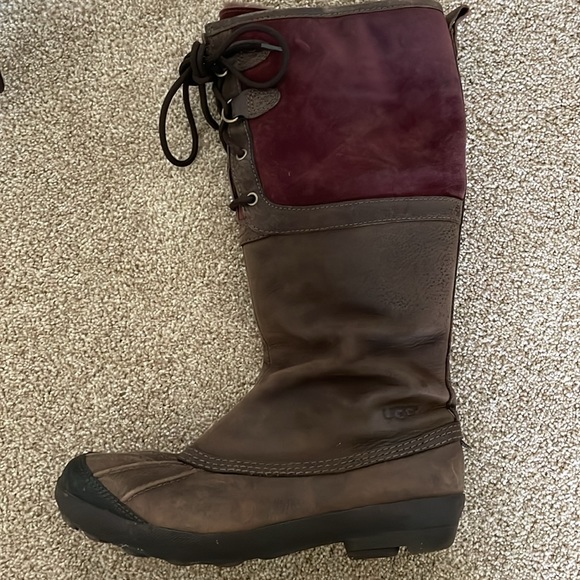 UGG Women’s size 10 snow boots (suede and leather) - Picture 12 of 12